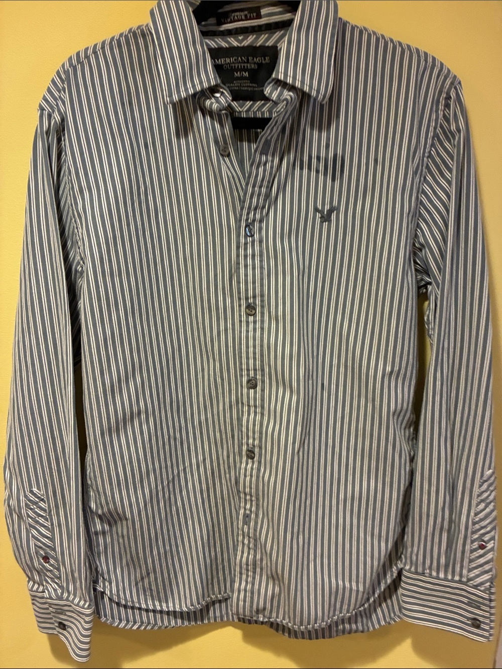 American Eagle Outfitters Men's Vintage Fit Navy White Vertical Stripe Shirt M